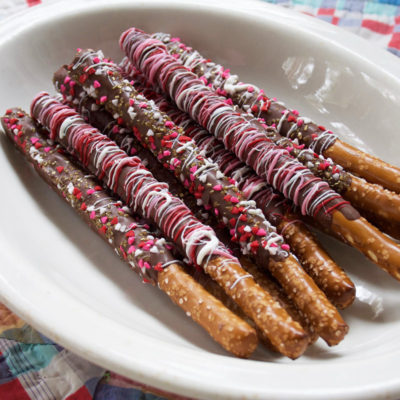 Valentine's Day Chocolate Covered Pretzels