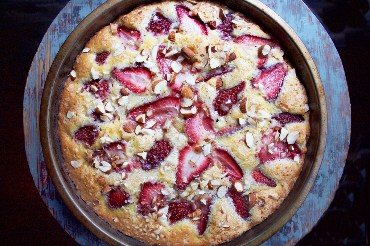 Adriana's Everyday Cake